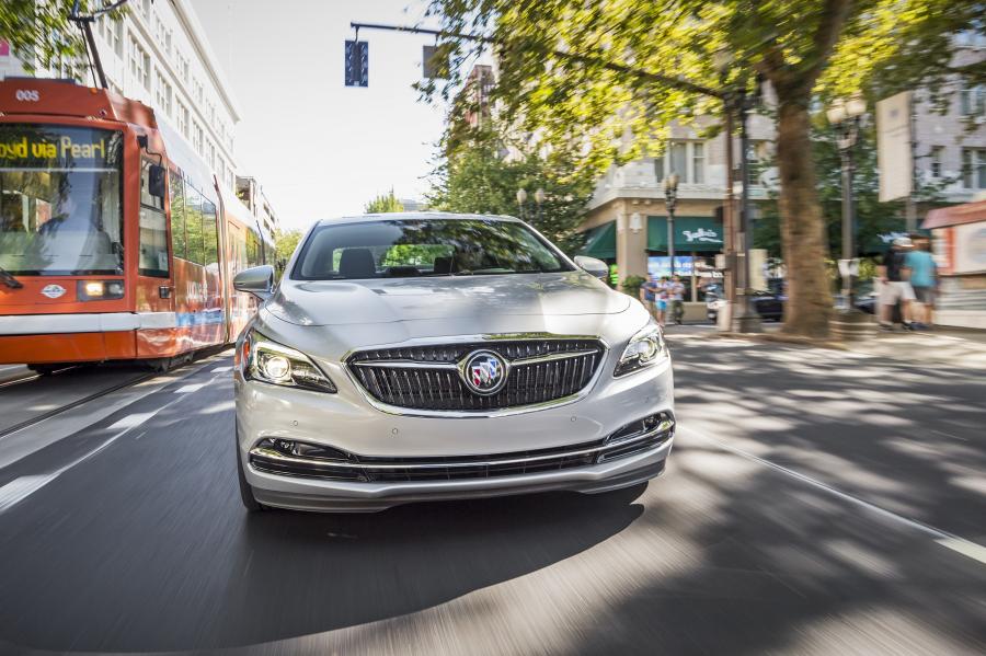  Buick LaCrosse 2016 года  (NA) (фото 27 из 36)